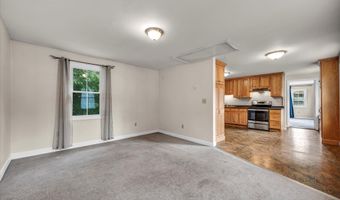 44 Maple Ave, Canton, CT 06019