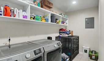 412 Woodland Park Dr, Biloxi, MS 39531