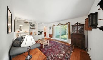 10 CAREY, Ambler, PA 19002