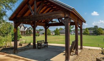 1121 Essex Dr, Benton, AR 72019