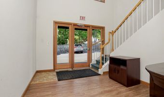 27 Mill Plain Rd 4, Danbury, CT 06811