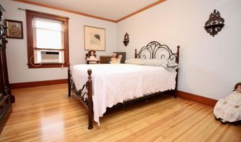 334 Campbell Ave, Belford, NJ 07718