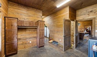 1050 SE 8th St, Atkins, AR 72823