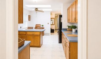 3 Meadow Cir, Barrington, RI 02806