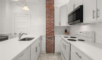 34 Bull St, Newport, RI 02840
