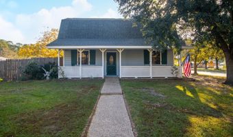 809 Jackson Blvd, Bay St. Louis, MS 39520