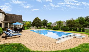 6040 White Ash Ct, Avon, IN 46123