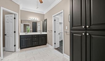 5014 Congressional Dr, Benton, AR 72019
