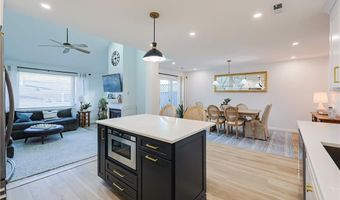 87 Nipmuc Trl B, North Providence, RI 02904