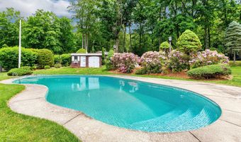 475 Hoyt St, Darien, CT 06820