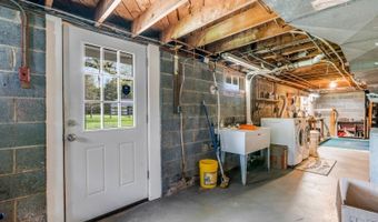 65 Somerset Ter, Bedminster, NJ 07921