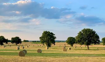 1370 Parker Dairy Rd, Alvord, TX 76225