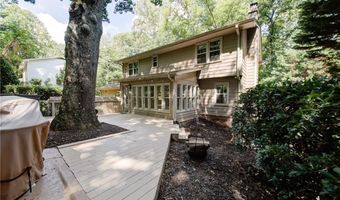 835 Lakeshore Dr NW, Berkeley Lake, GA 30096