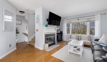 414 North Ln, Bristol, RI 02809