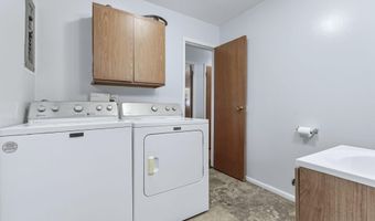 813 Pearse Ave, Auburn, IN 46706