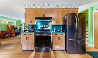 53 Hampton Ave, Auburn, ME 04210