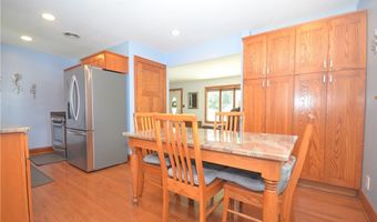 759 Tallkron Dr, Akron, OH 44305