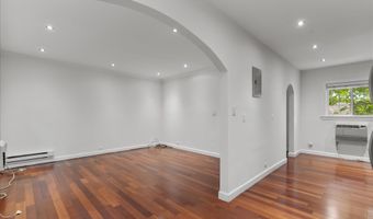 3498 MARTHA CUSTIS Dr 317, Alexandria, VA 22302