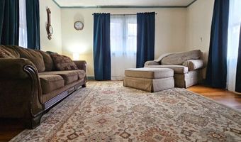 28 Tulip St, Bristol, CT 06010