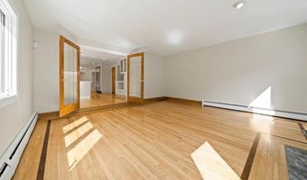 30 Dutchess Dr, Cranston, RI 02921
