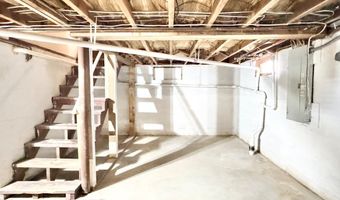 2608 Hinton Rd, Athens, WV 24712