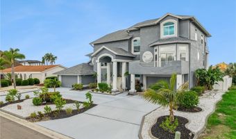807 CHIPAWAY Dr, Apollo Beach, FL 33572