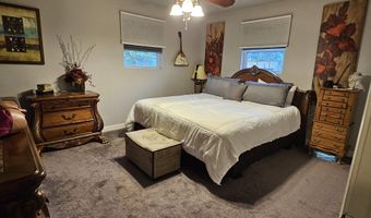 1504 S Tyler Ave, Aurora, MO 65605