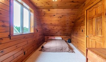 241 S Albany Rd, Albany, VT 05820