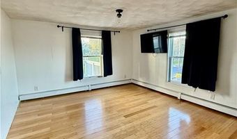 39 Congdon Rd, Narragansett, RI 02882