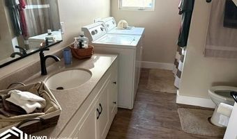 113 S Oaks Dr, Algona, IA 50511