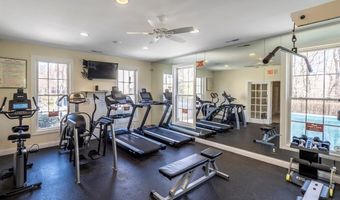 702 Sienna Dr 702, Danbury, CT 06810