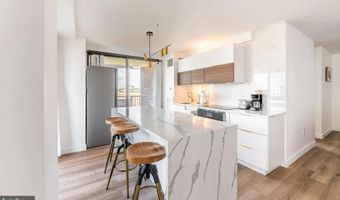 250 S REYNOLDS St 1004, Alexandria, VA 22304