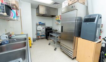 890 Vee St, Biloxi, MS 39532