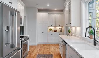 451 Appletree Point Rd, Burlington, VT 05408