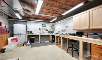 37 New Cross N, Asheville, NC 28805