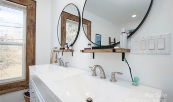 23 N 226 Hwy, Bakersville, NC 28705