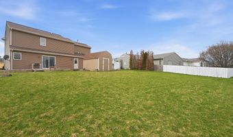 302 Willard Dr, Auburn, IN 46706