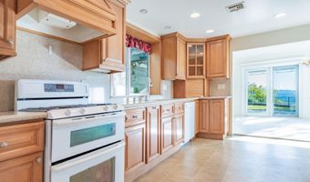 7051 E Scenic Cir, Anaheim, CA 92807