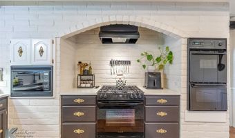 4833 Meadow Dr, Abilene, TX 79606