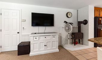 31 Pheasant Run Rd, Belgrade, ME 04917