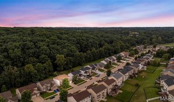 1388 Red Oak Plantation Dr, Ballwin, MO 63021