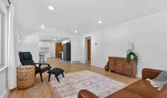 2206 N MCDONALD St, Appleton, WI 54911
