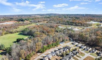 189 Highland Pointe Dr, Alto, GA 30510