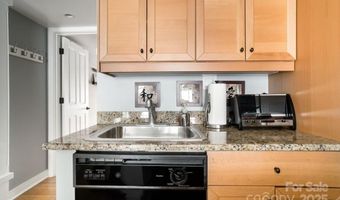 37 Hiawassee St E202, Asheville, NC 28801