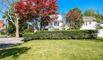 24 Barney St, Newport, RI 02840