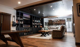 3330 Edgewood Ave, Baxter Springs, KS 66713