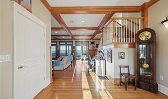 127 Cliff Dr, Narragansett, RI 02882
