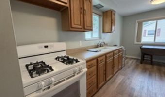1819 Washington St, Algonac, MI 48001
