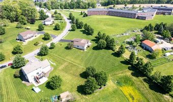 108 Winfield Manor Dr, Adams Twp., PA 16046