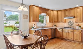 70 N FAIRFIELD Dr, Dover, DE 19901